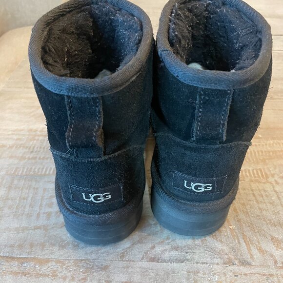 Little Girl UGG Boots – Size 3 - Picture 6 of 10